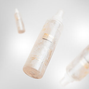 Powder Tornado Shimmering Body Mist – Λαμπερό Σπρέι Σώματος με Άρωμα Πούδρας & Ξυλώδη Νότες (200ml)